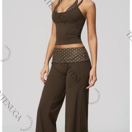Ensemble jogging marron